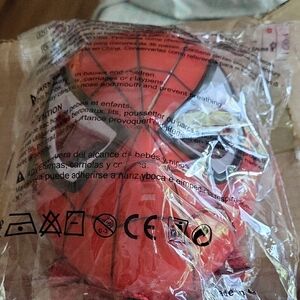 Spider-Themed Red Kids Facd Mask And Gloves